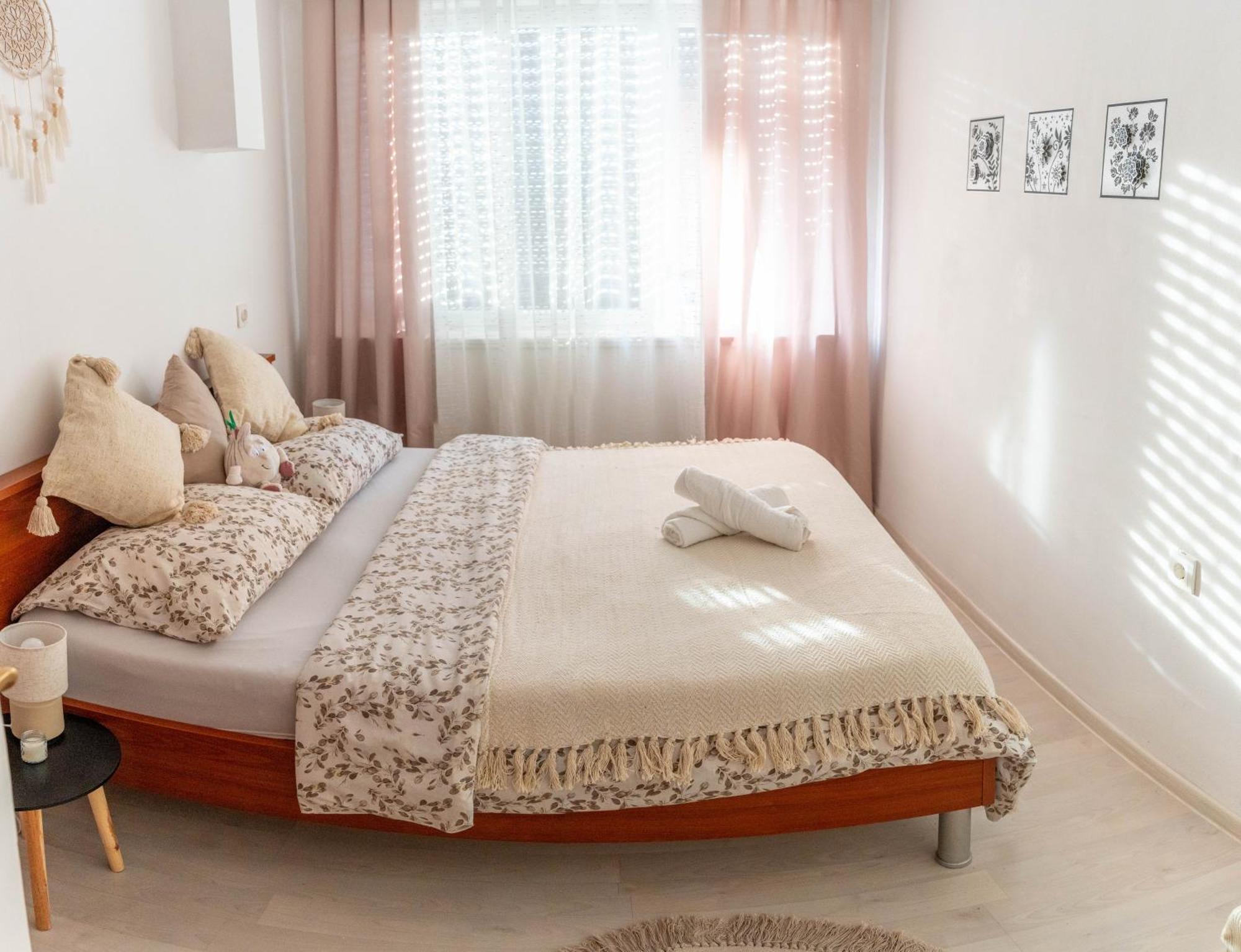 Apartman Lili Книн Экстерьер фото