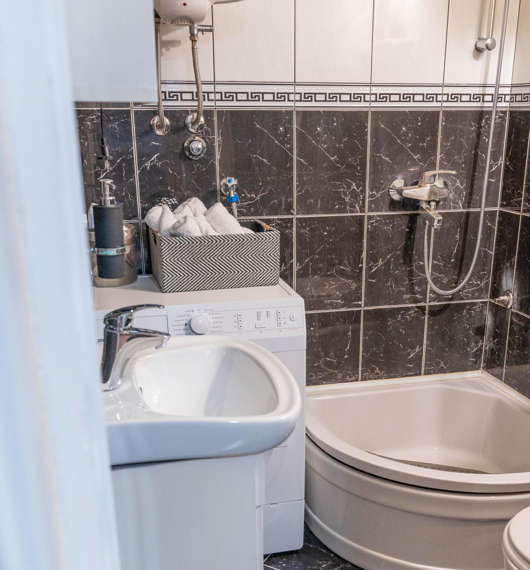 Apartman Lili Книн Экстерьер фото